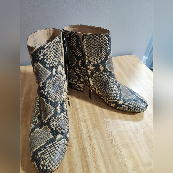 Ralph Lauren faux snake skin boots - Picture 6 of 6